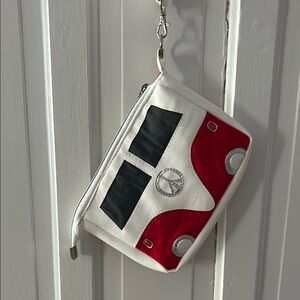 Ted and White VW Bus Clutch